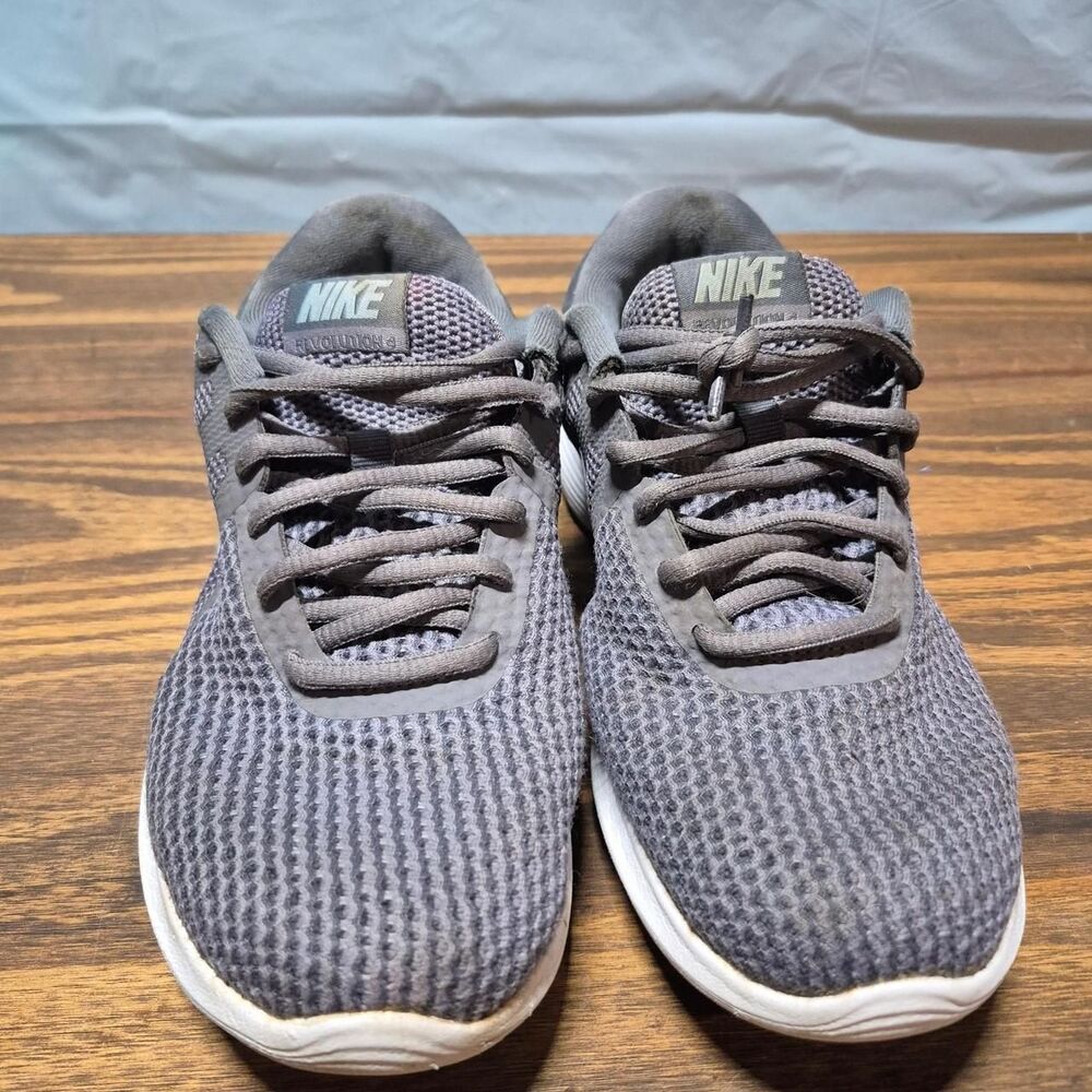 Nike Women's Grey Trainers